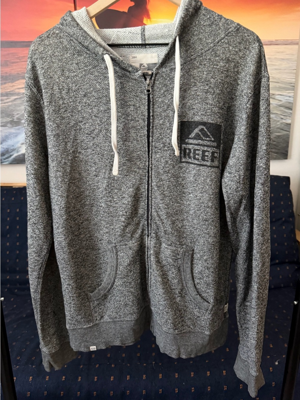 Reef Men's (Women's) Heather Gray Full-Zip Hoodie with White Drawstrings